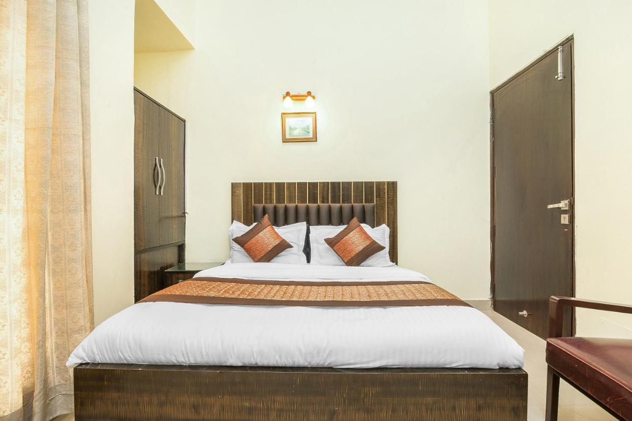 Oyo 14245 Amitabh Guest House New Delhi Exterior photo
